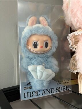 Hide and Seek Vinyl Plush Doll Pendant - Light Blue